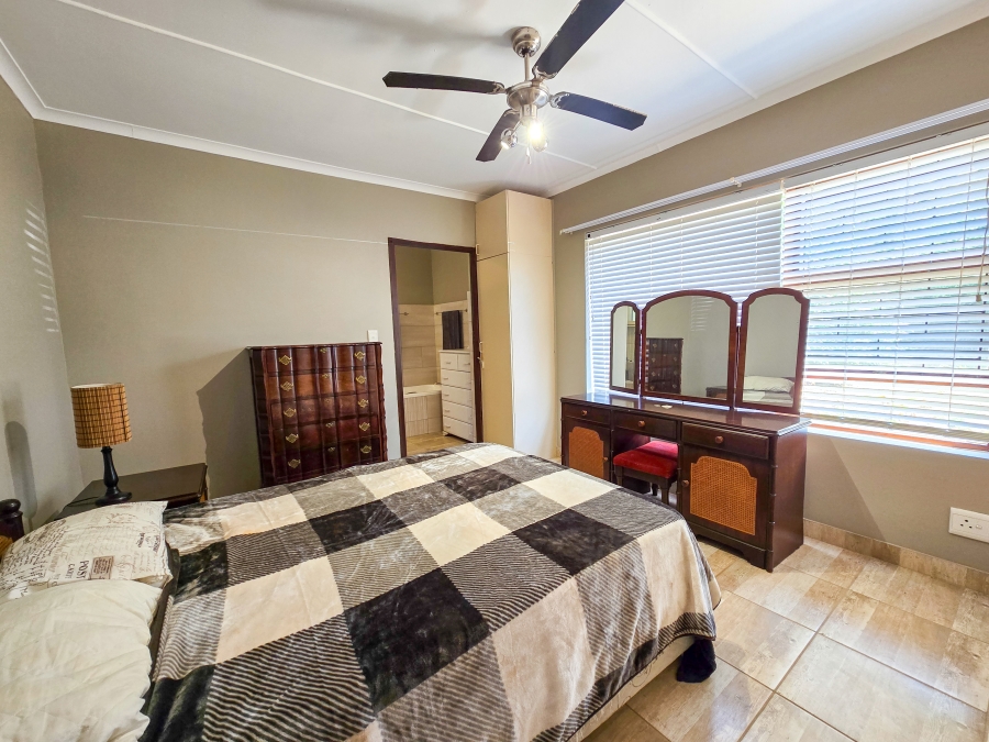 3 Bedroom Property for Sale in Stilbaai Wes Western Cape